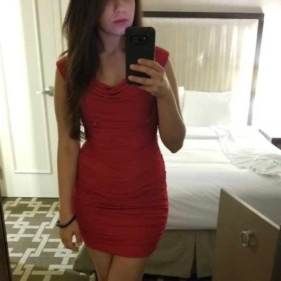 ❤ Red Mini Dress - Picture 1 of 9